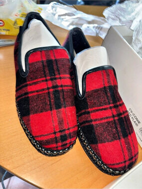 Chelsea & Violet CV-Conie Plaid Loafers in Red & Black US 8 Like New